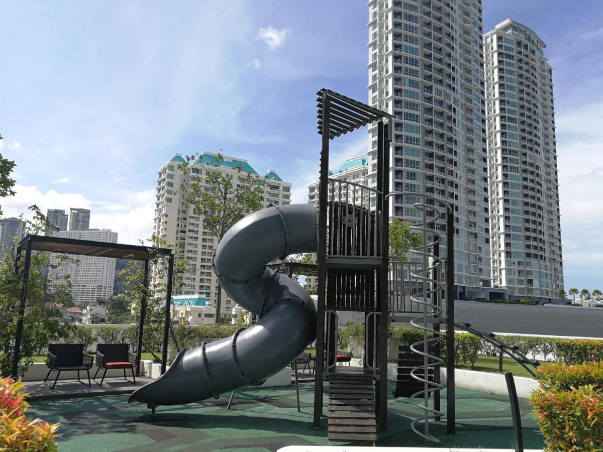 Landmark Stunning High Floor Coast View Studio #Netflix #Fast Wifi Tanjung Tokong エクステリア 写真