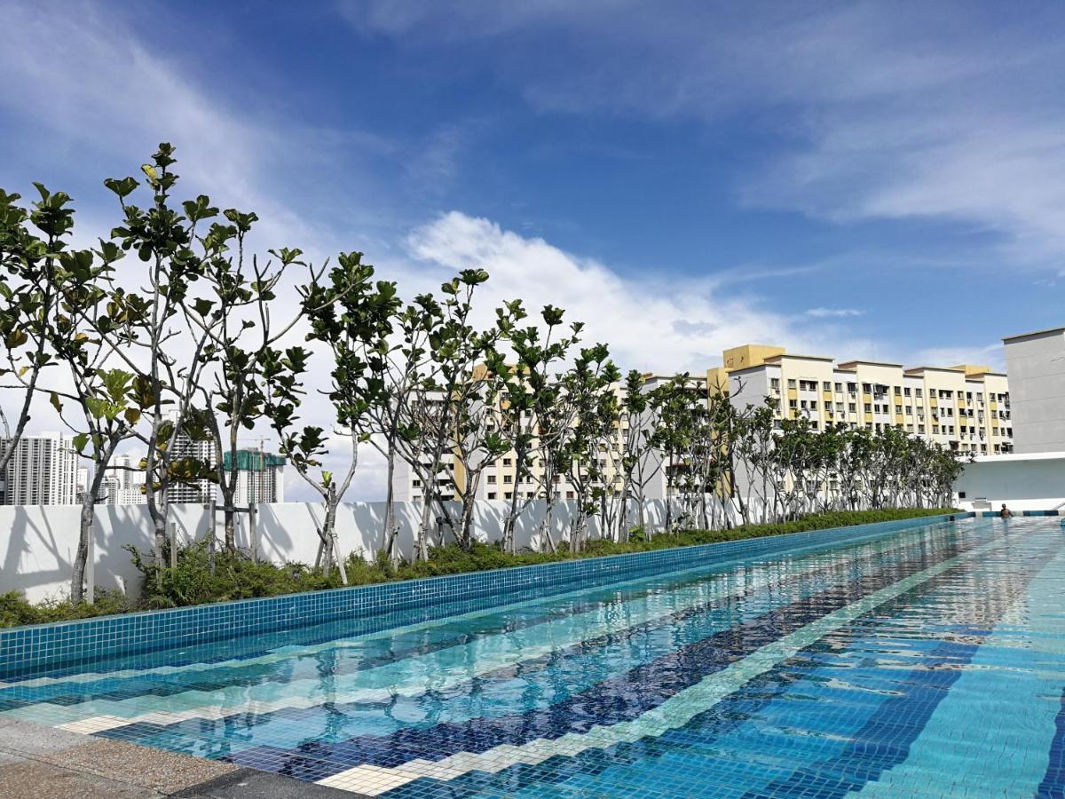 Landmark Stunning High Floor Coast View Studio #Netflix #Fast Wifi Tanjung Tokong エクステリア 写真