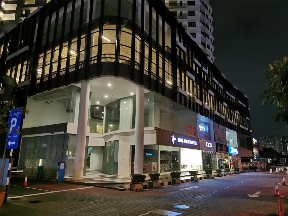 Landmark Stunning High Floor Coast View Studio #Netflix #Fast Wifi Tanjung Tokong エクステリア 写真
