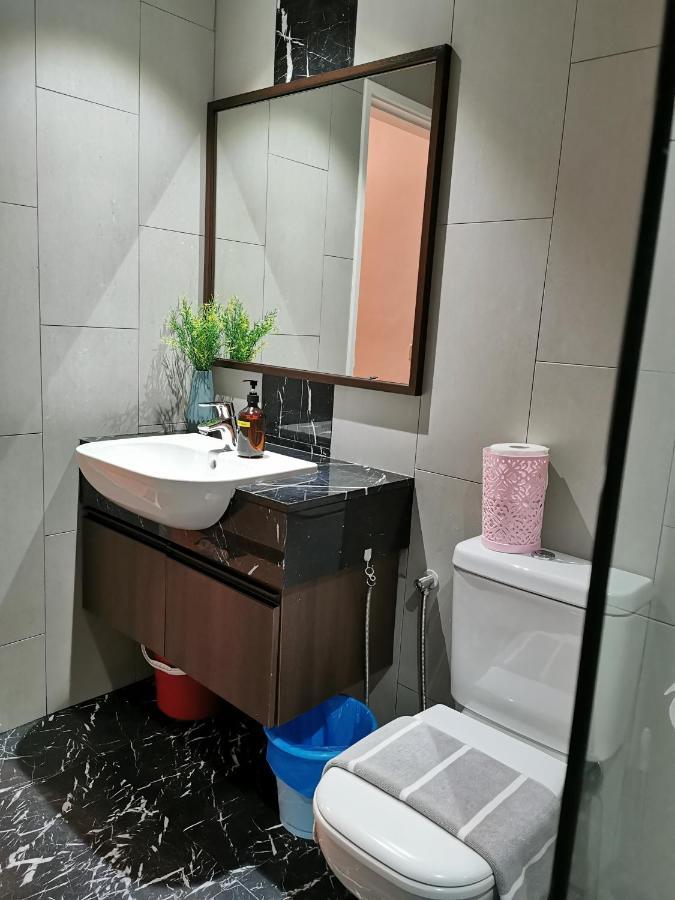 Landmark Stunning High Floor Coast View Studio #Netflix #Fast Wifi Tanjung Tokong エクステリア 写真