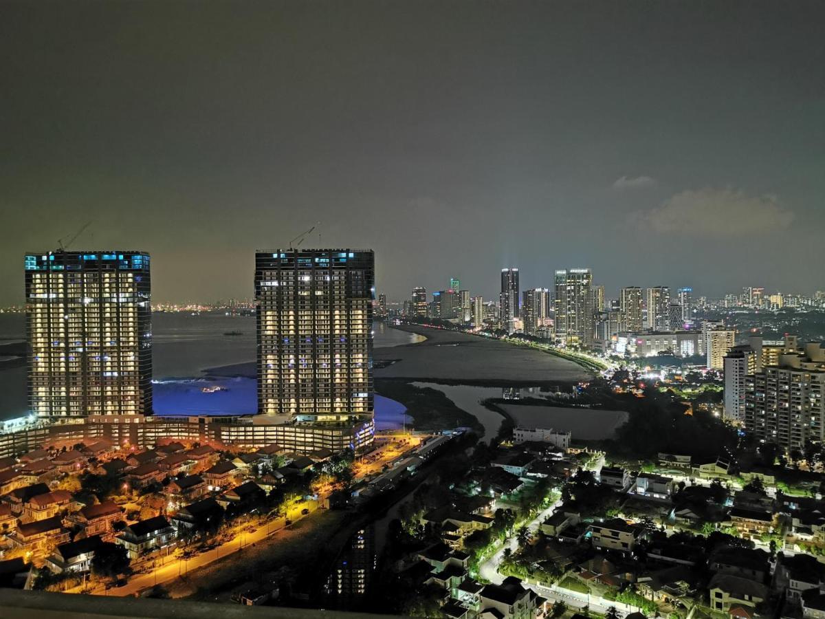 Landmark Stunning High Floor Coast View Studio #Netflix #Fast Wifi Tanjung Tokong エクステリア 写真
