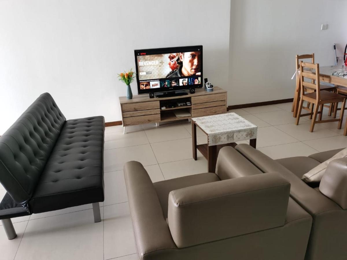 Landmark Stunning High Floor Coast View Studio #Netflix #Fast Wifi Tanjung Tokong エクステリア 写真